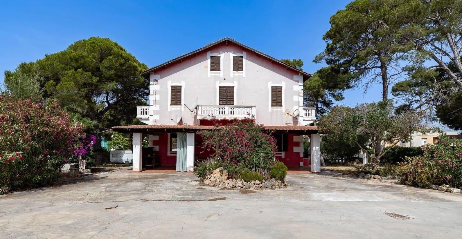 Property Image 3 Property Image 3