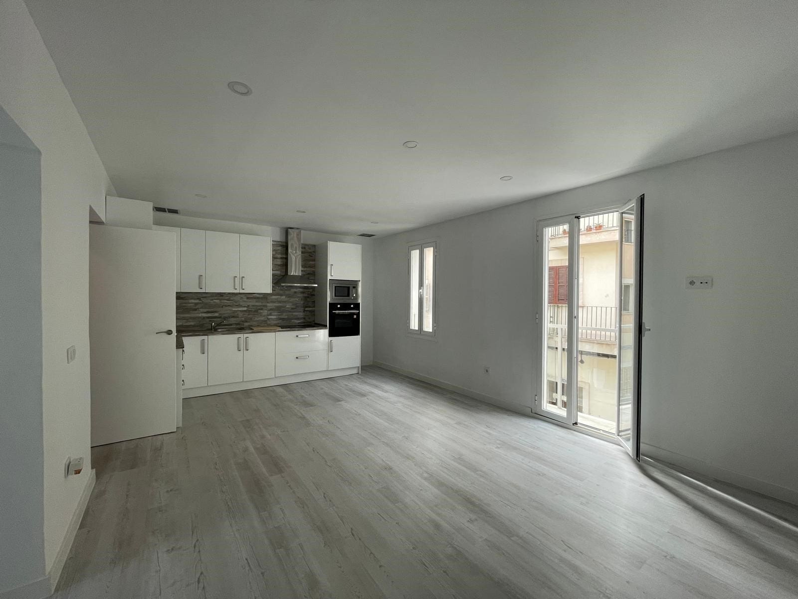 Property Image 3 Property Image 3